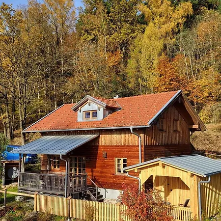 Sunleitn Ferienhaeuser Am Waldrand Nyaraló *