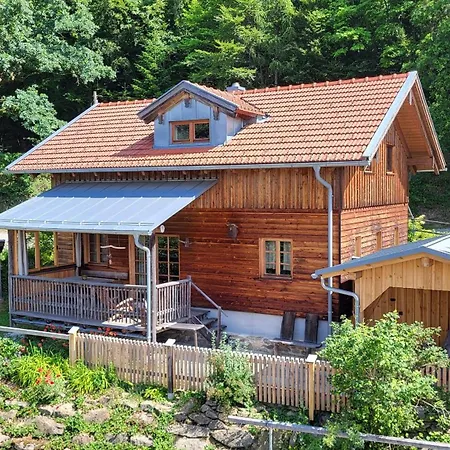 Sunleitn Ferienhaeuser Am Waldrand Nyaraló